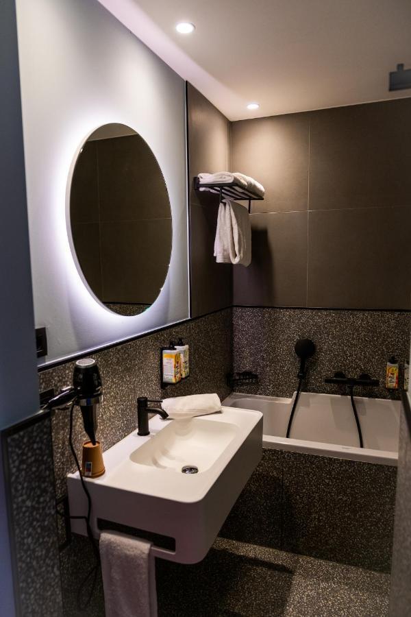 Mah Hotel Saint-Ghislain Eksteriør billede